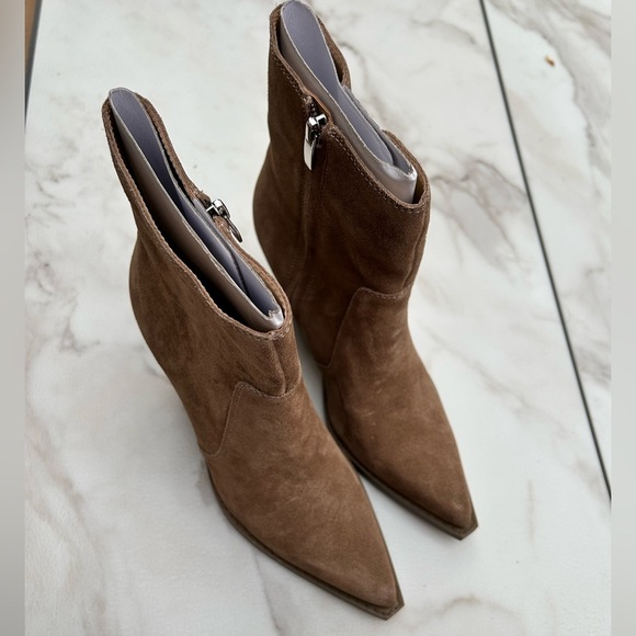 Nine West Gorgeen Block Heel Booties tan size 9 new - Picture 3 of 3